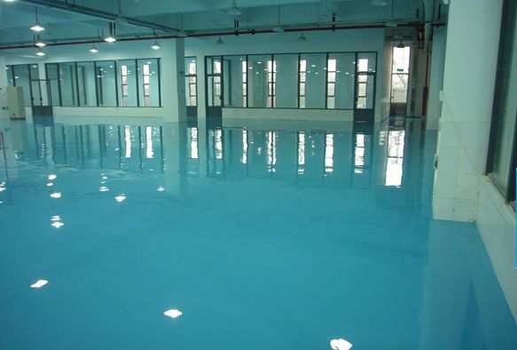 耐磨地坪漆施工廠家如何解決環(huán)氧地坪起灰、起砂問題？