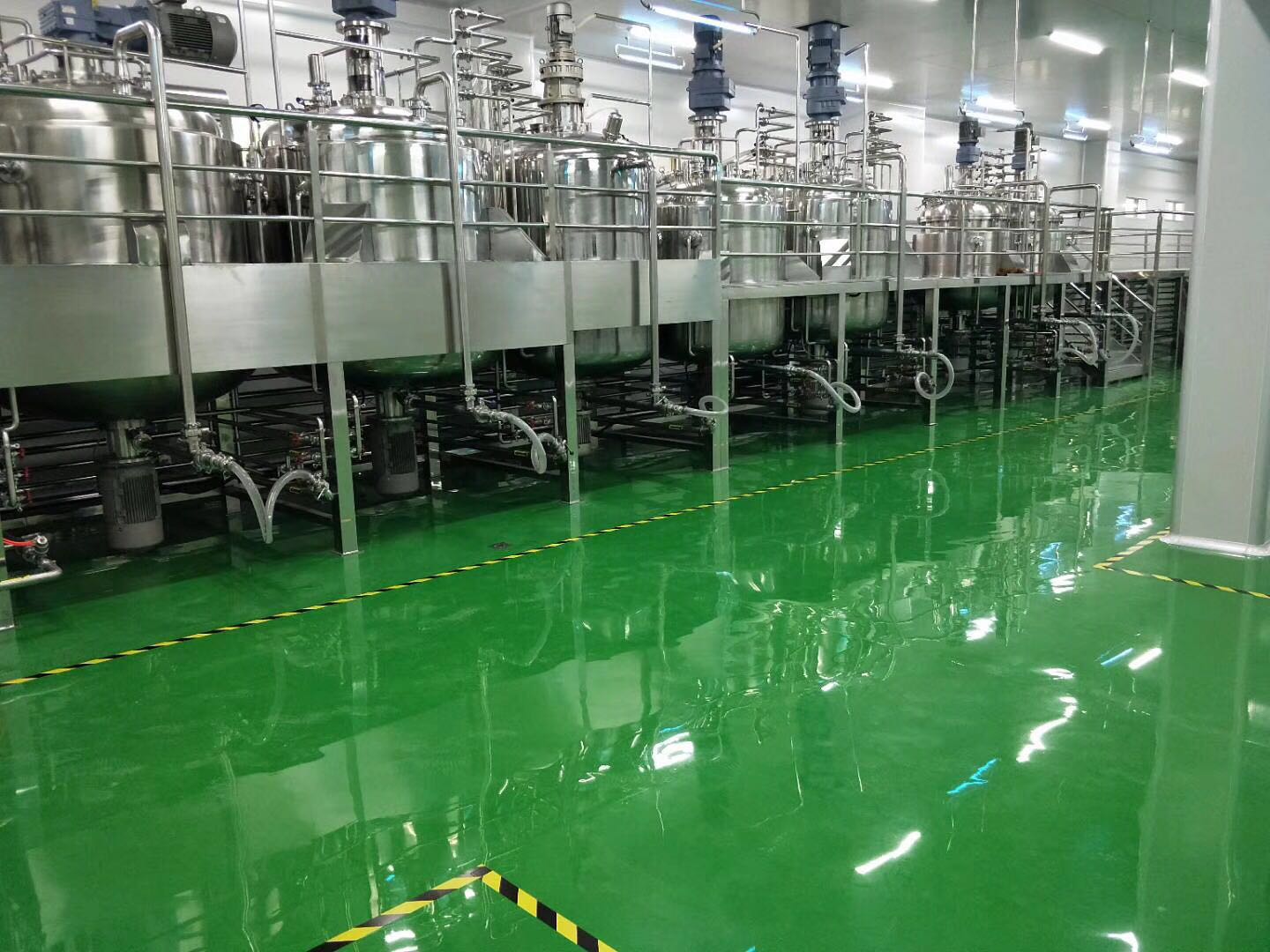 環(huán)氧地坪涂料施工工藝的定制依據是什么